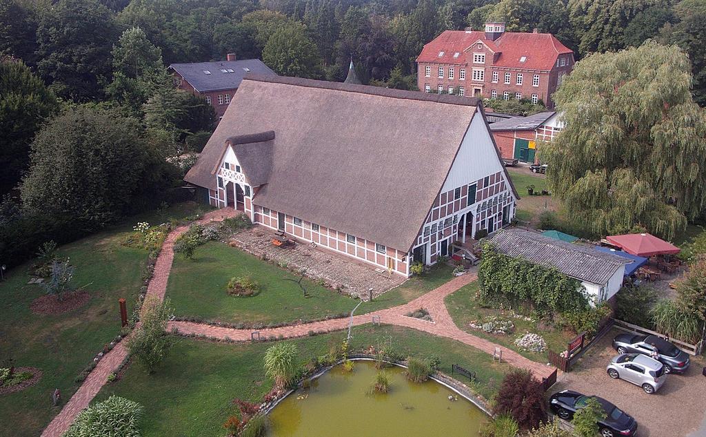 Taubenhof - Gut Cadenberge Hotel Екстериор снимка