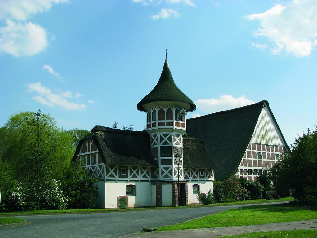 Taubenhof - Gut Cadenberge Hotel Екстериор снимка